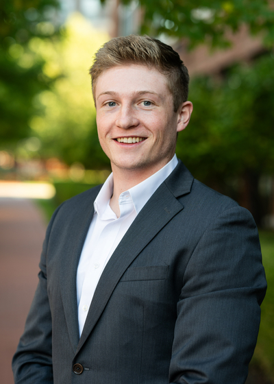 Photo of Associate Wealth Management Advisor Zach Klein