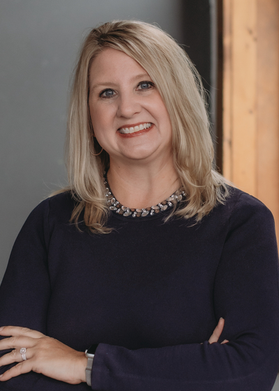 Photo of Operations Associate Lisa Veenendall