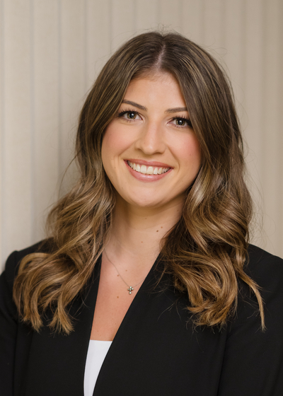 Photo of Associate Financial Representative Hannah Rose Damore