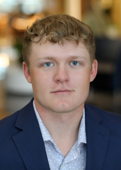 Professional headshot of financial representative, Ryan Mitts.