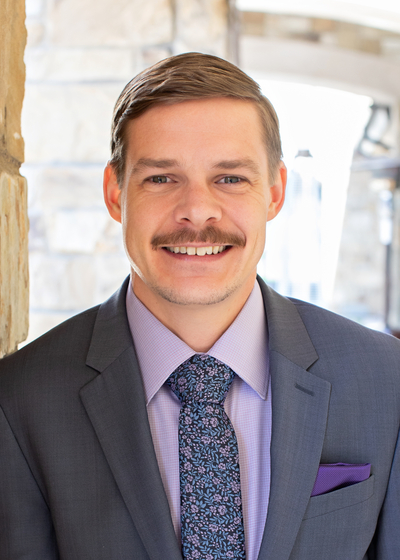 Colin  Donahue 