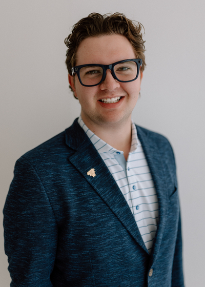 Logan Rhoads, Financial Advisor
