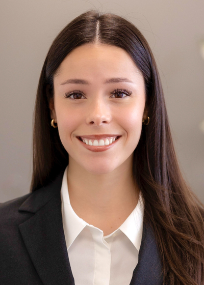Professional headshot of financial representative, Alex Gomes-Ferres.