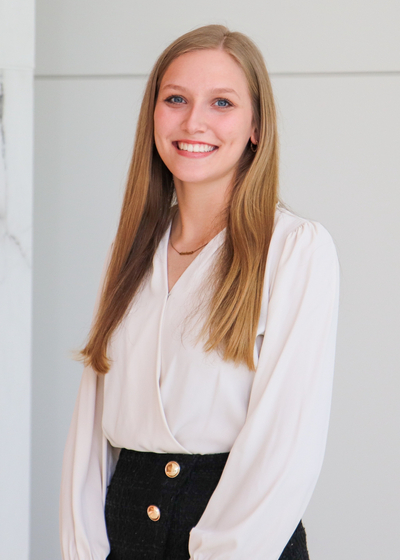 Photo of Financial Planning Associate Stephanie Smith