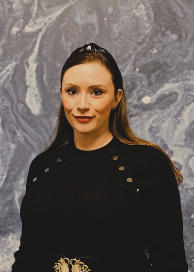 Photo of Samantha Davis
