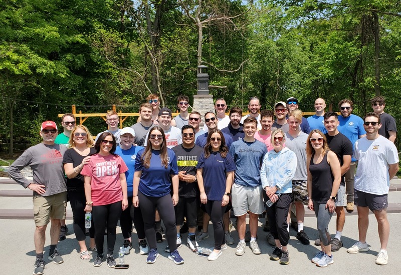 Northwestern Mutual Cranberry Volunteering at the Woodlands