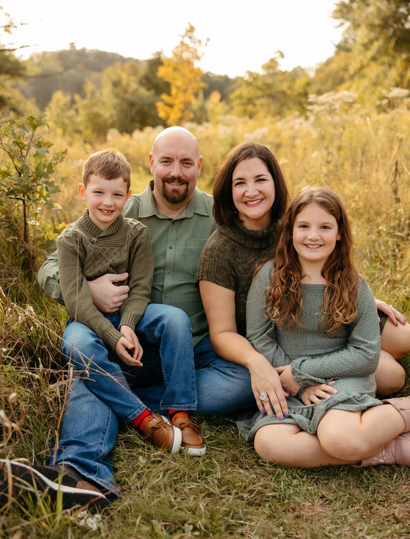Jamie, her husband Robert, and their children Scarlet & Drake