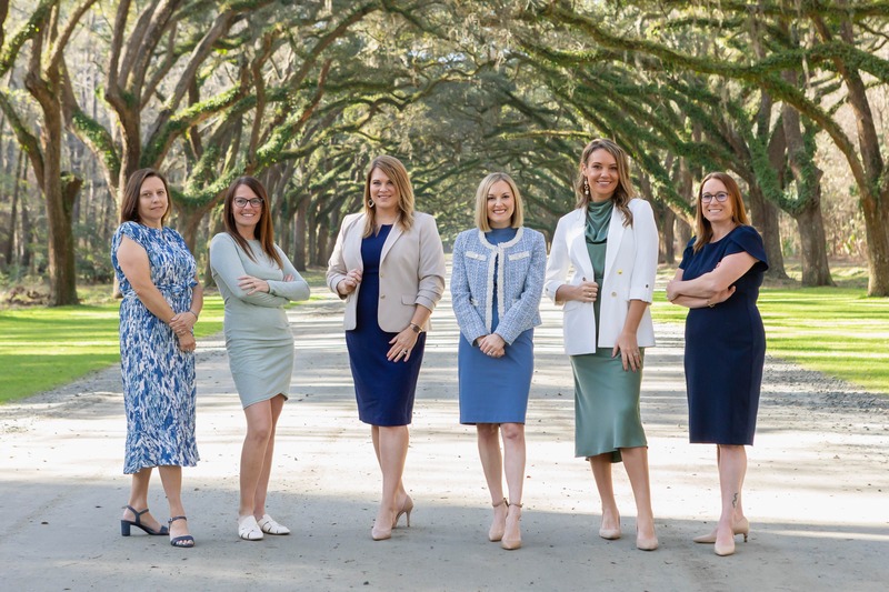 Team of 5 women at Wormsloe