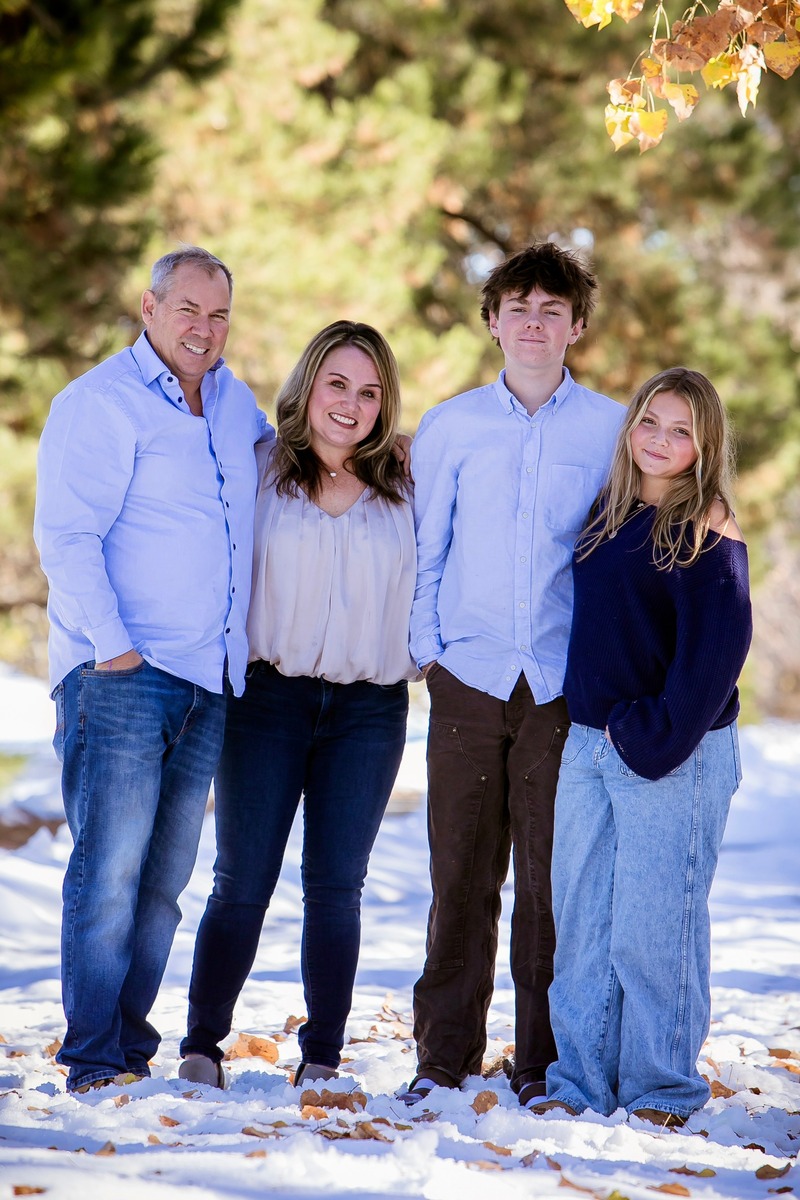 Steve Moats, his wife Molly and two kids Charlie and Stella