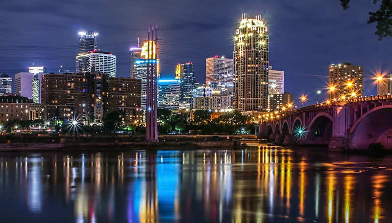 Minneapolis skyline at night