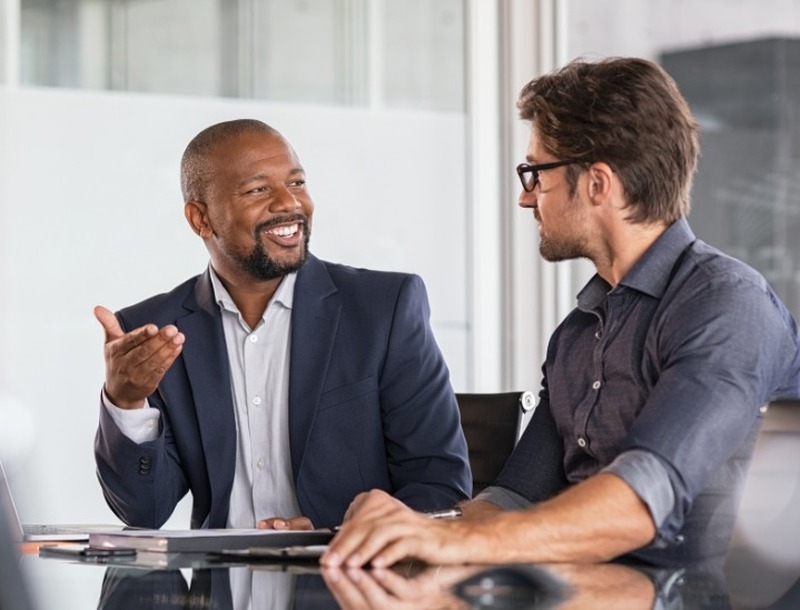 Advisor meeting with client